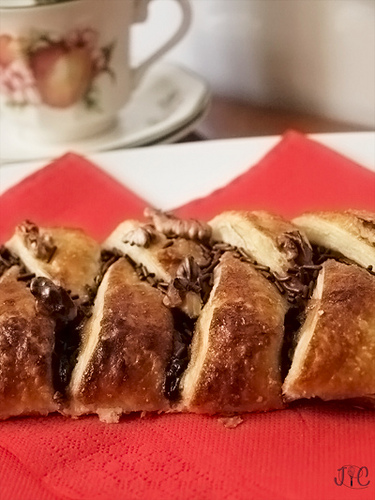 Easy Nutella Braid