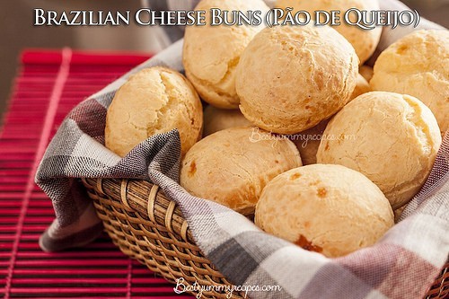 Brazilian Cheese Buns (Pão de Queijo)