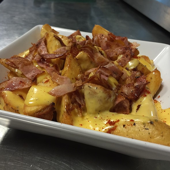 Crispy Cheese and Bacon Potatoes