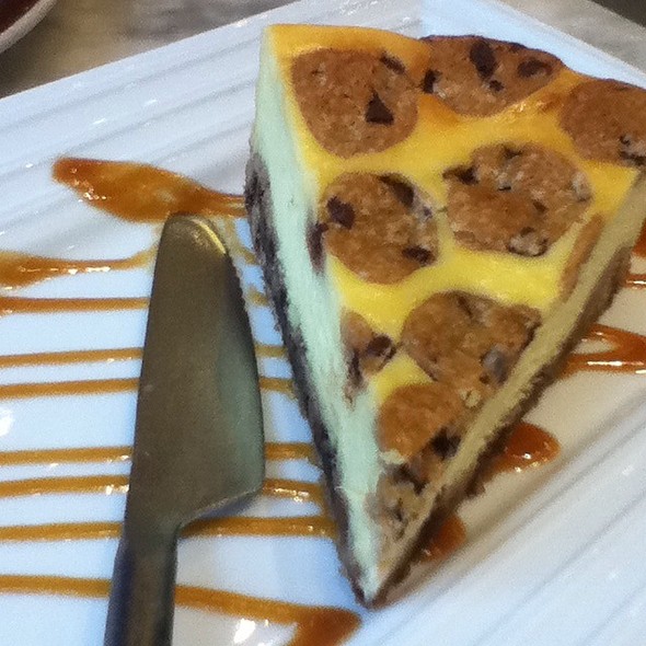 Chocolate Chip Cookie Dough Cheesecake