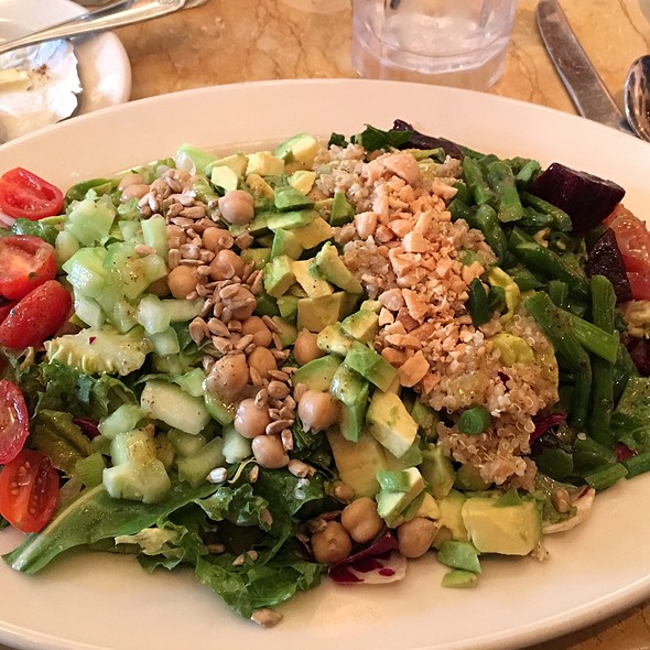 Copycat Cheesecake Factory Vegan Cobb Salad