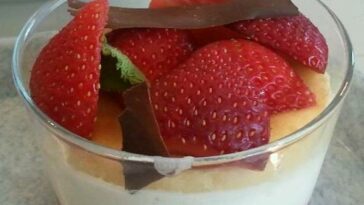 Strawberry-Cheesecake-Shooter