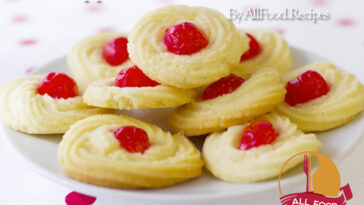 Grandmother Whipped Shortbread Cookies